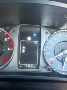 Toyota Hilux SR 4×4 (2023) – 2.8L diesel turbo engine